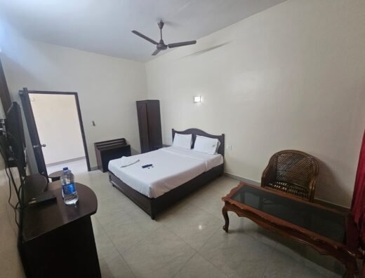 Jays Inn