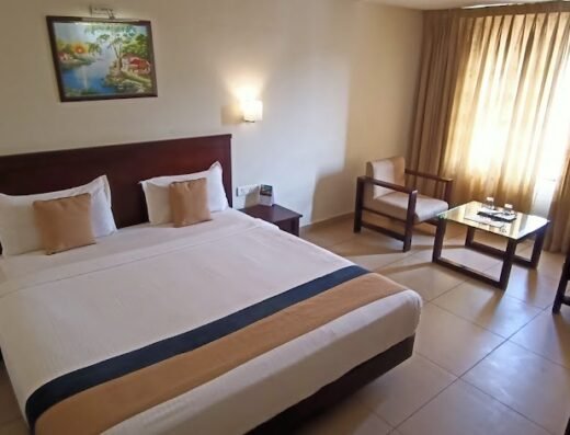 Clouds Valley Leisure Hotel